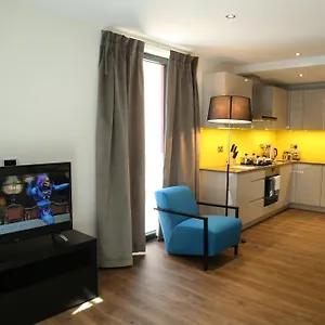 Twyne House Apartament